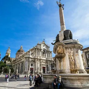 https://casaurora.sicilyhotelsitaly.net